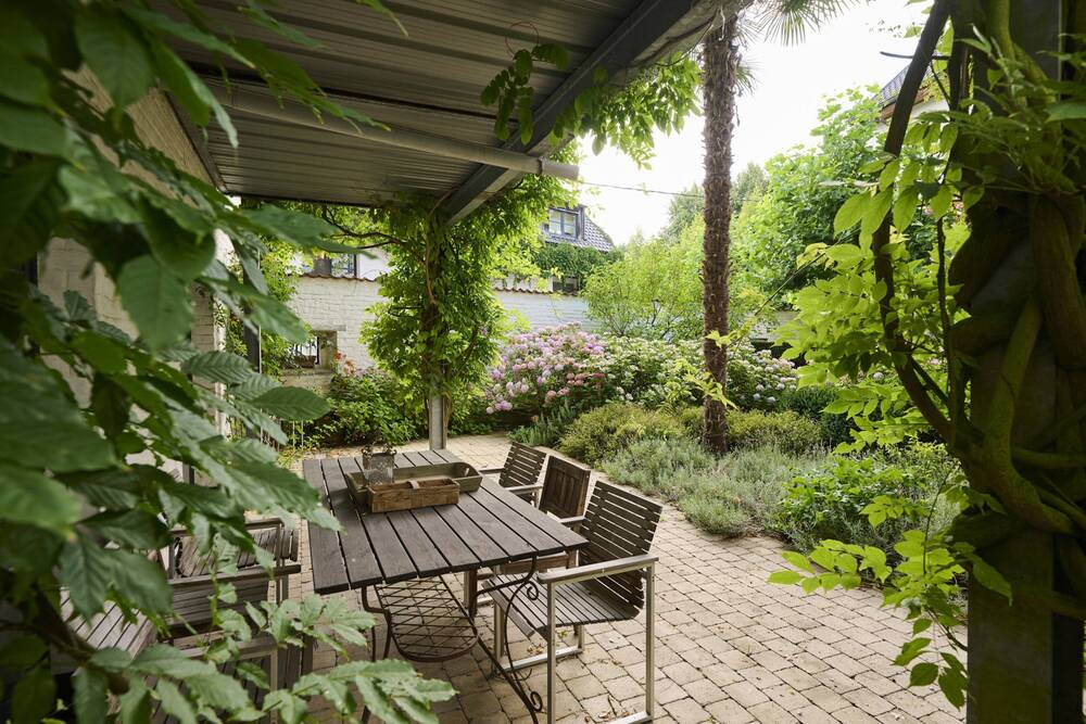 Rez-de-chaussée à vendre à Rhode-Saint-Genese 1640 499000.00€ 3 chambres 175.00m² - Annonce 579122
