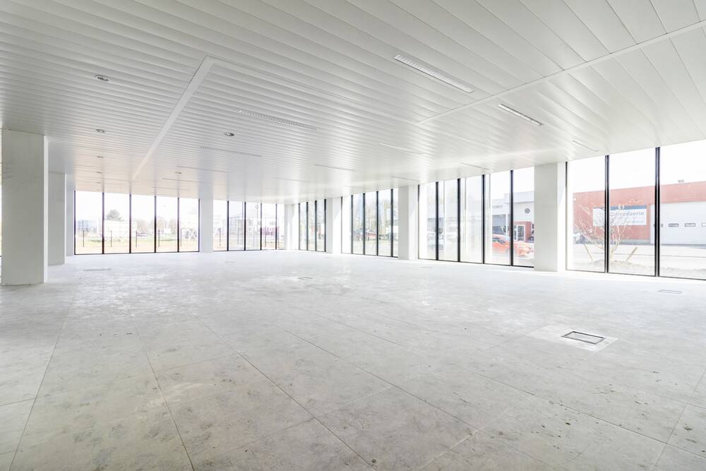 Handelszaak te  huur in Nijvel 1400 2699.00€  slaapkamers 209.00m² - Zoekertje 578831