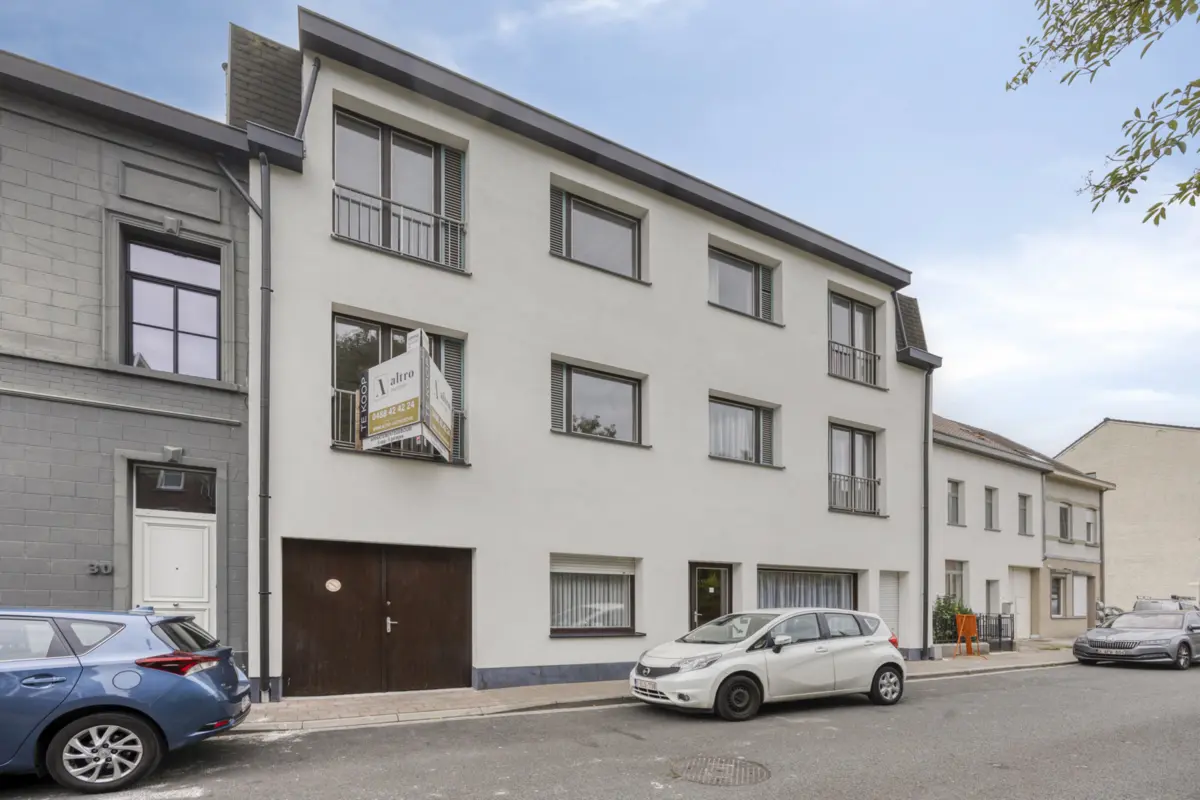 Mixgebouw te  koop in Hoeilaart 1560 1390000.00€ 11 slaapkamers 451.00m² - Zoekertje 578411