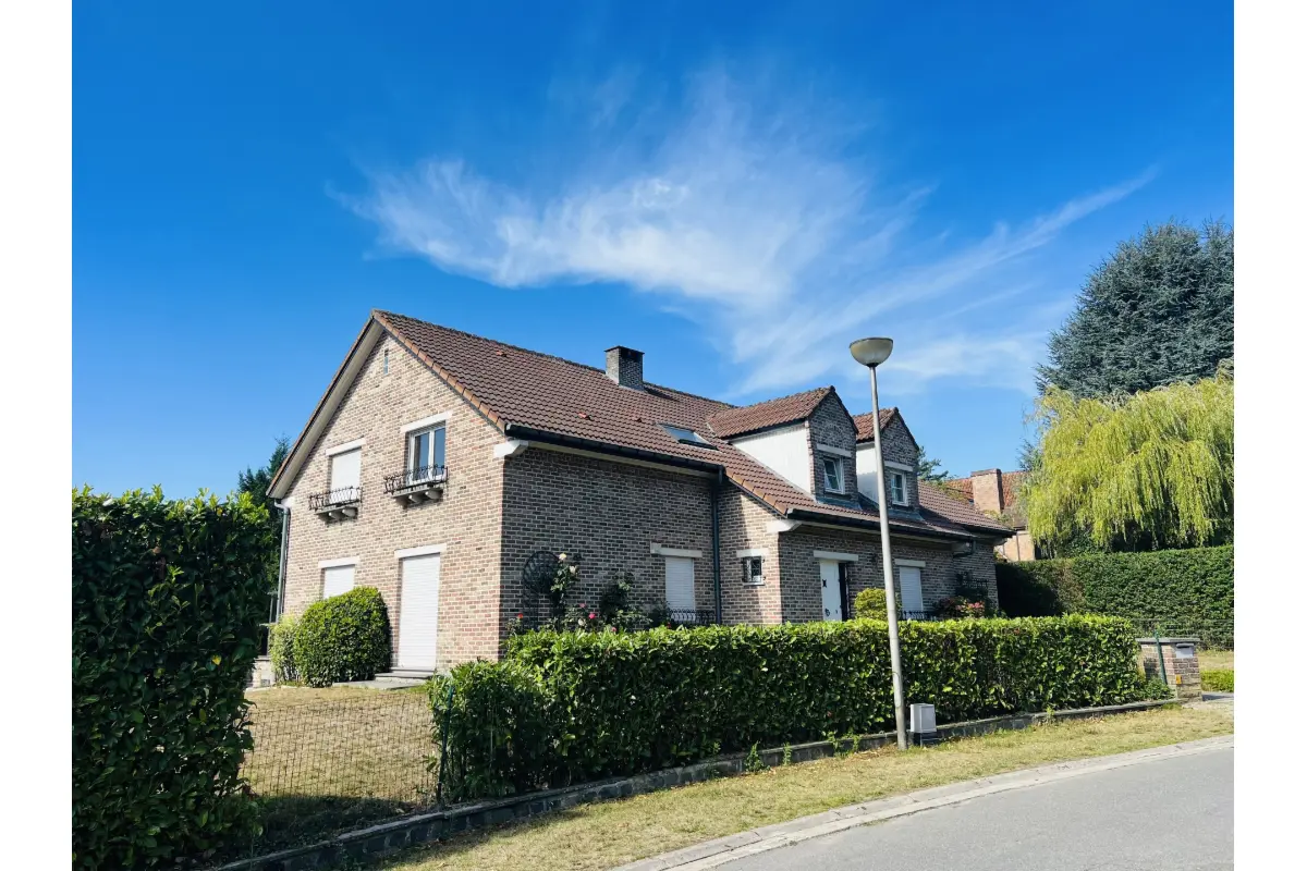 Huis te  huur in Overijse 3090 3000.00€ 7 slaapkamers 526.00m² - Zoekertje 579979