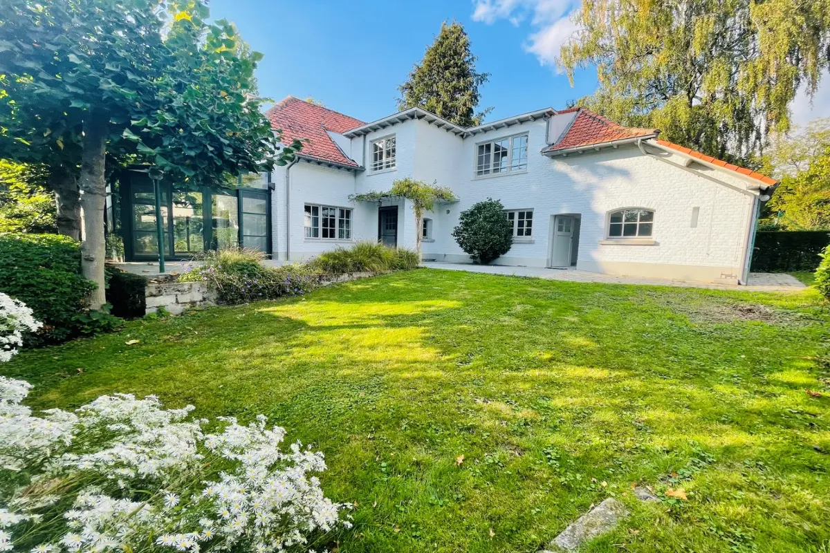 Huis te huur in Groot-Bijgaarden 1702 2200.00€ 4 slaapkamers 215.00m² - Zoekertje 582460