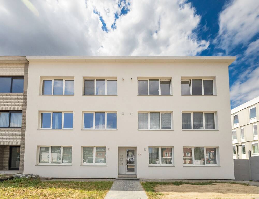 Huis te  koop in Sint-Pieters-Leeuw 1600 2170000.00€ 20 slaapkamers 725.00m² - Zoekertje 581178
