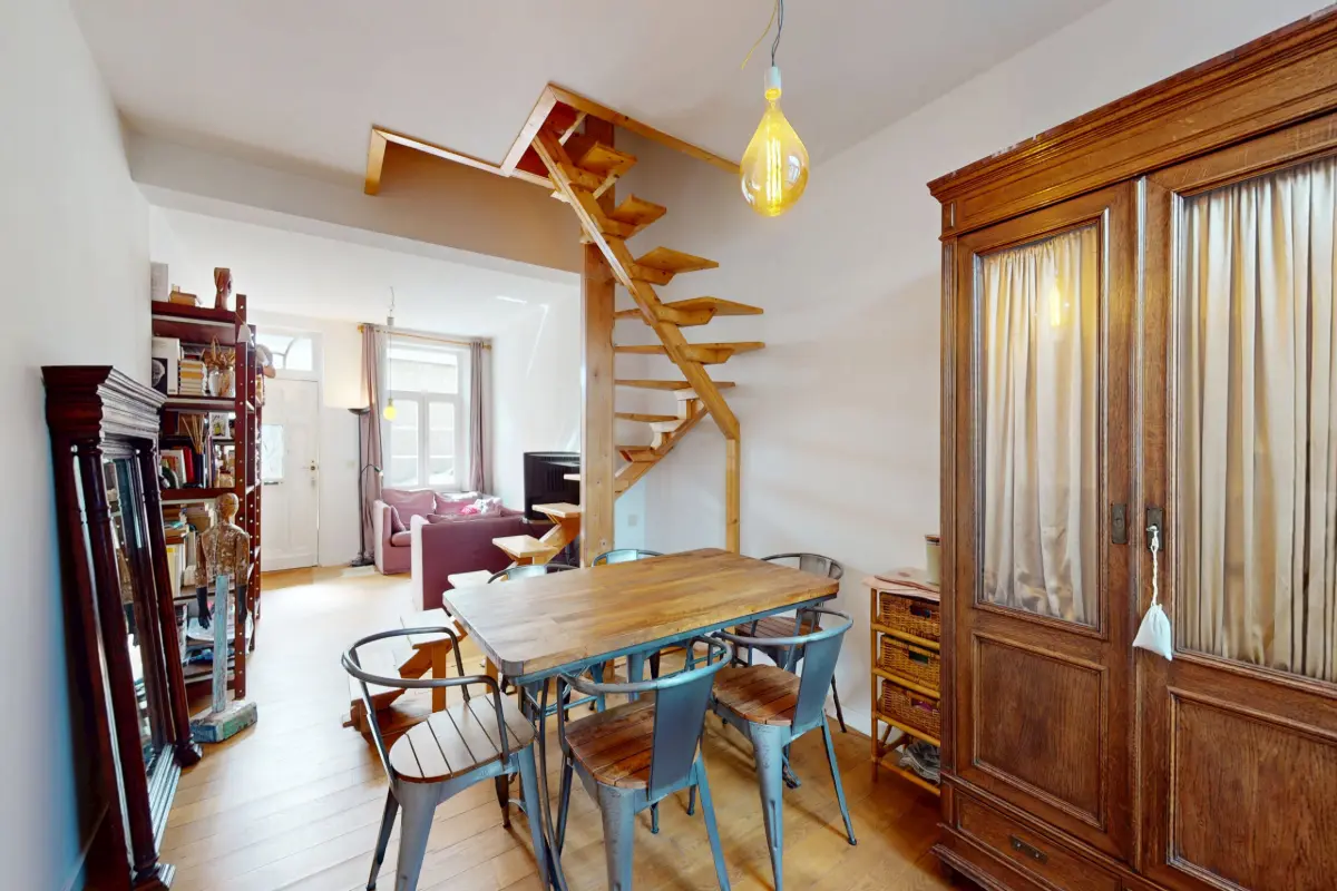 Huis te  koop in Genepiën 1470 195000.00€ 2 slaapkamers 93.00m² - Zoekertje 610871