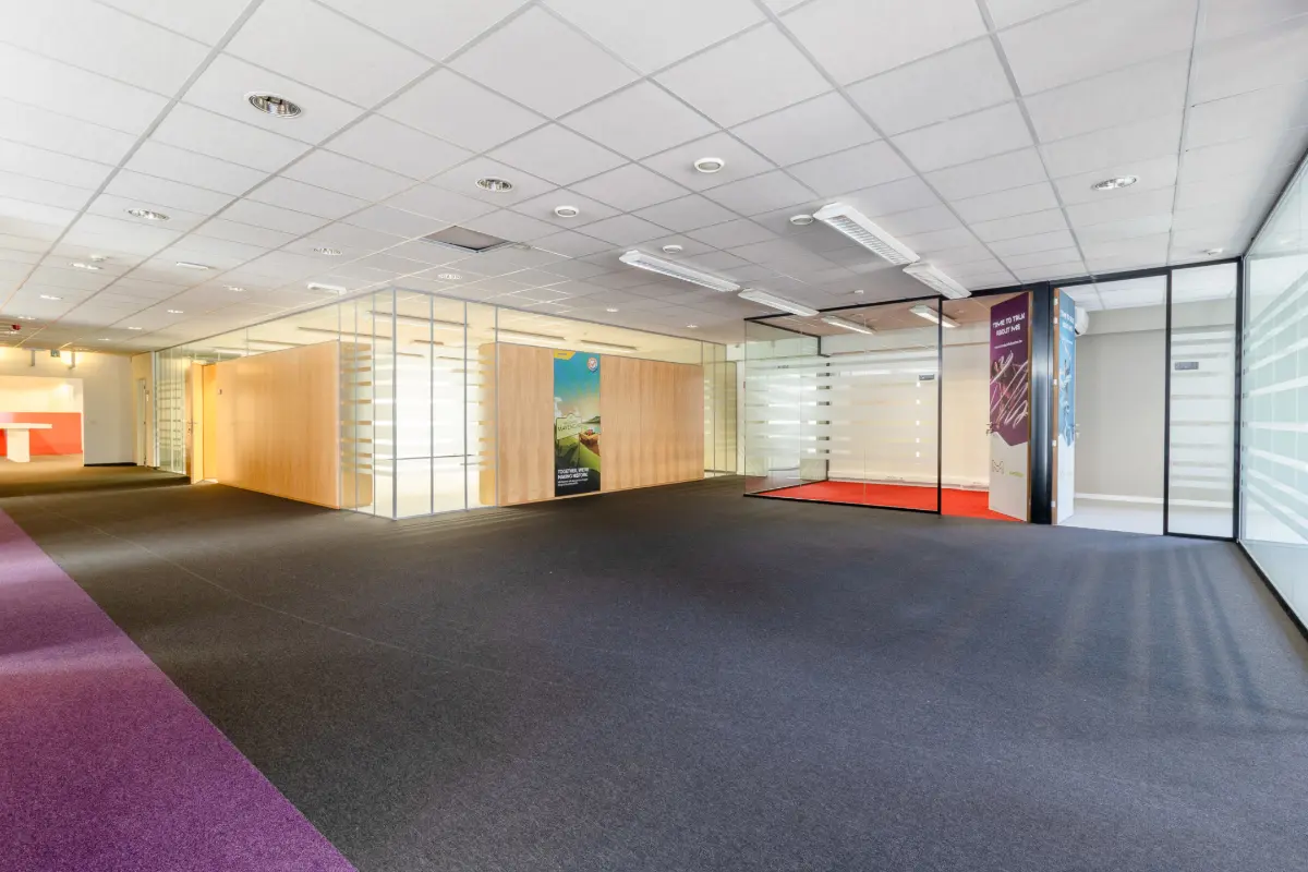 Commerce à louer à Overijse 3090 3000.00€  chambres 360.00m² - Annonce 580877