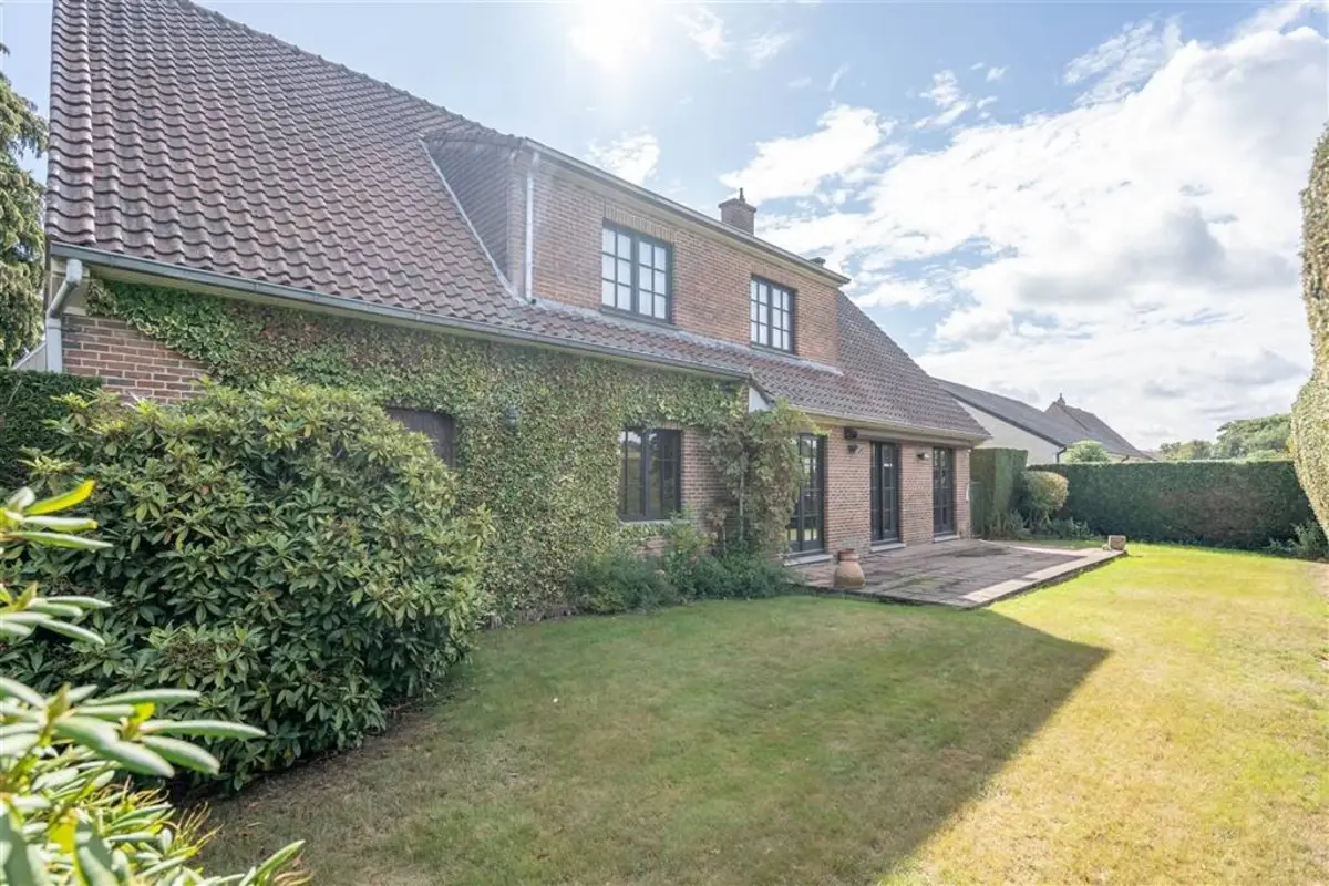 Huis te koop in Hoeilaart 1560 625000.00€ 4 slaapkamers 298.00m² - Zoekertje 583651