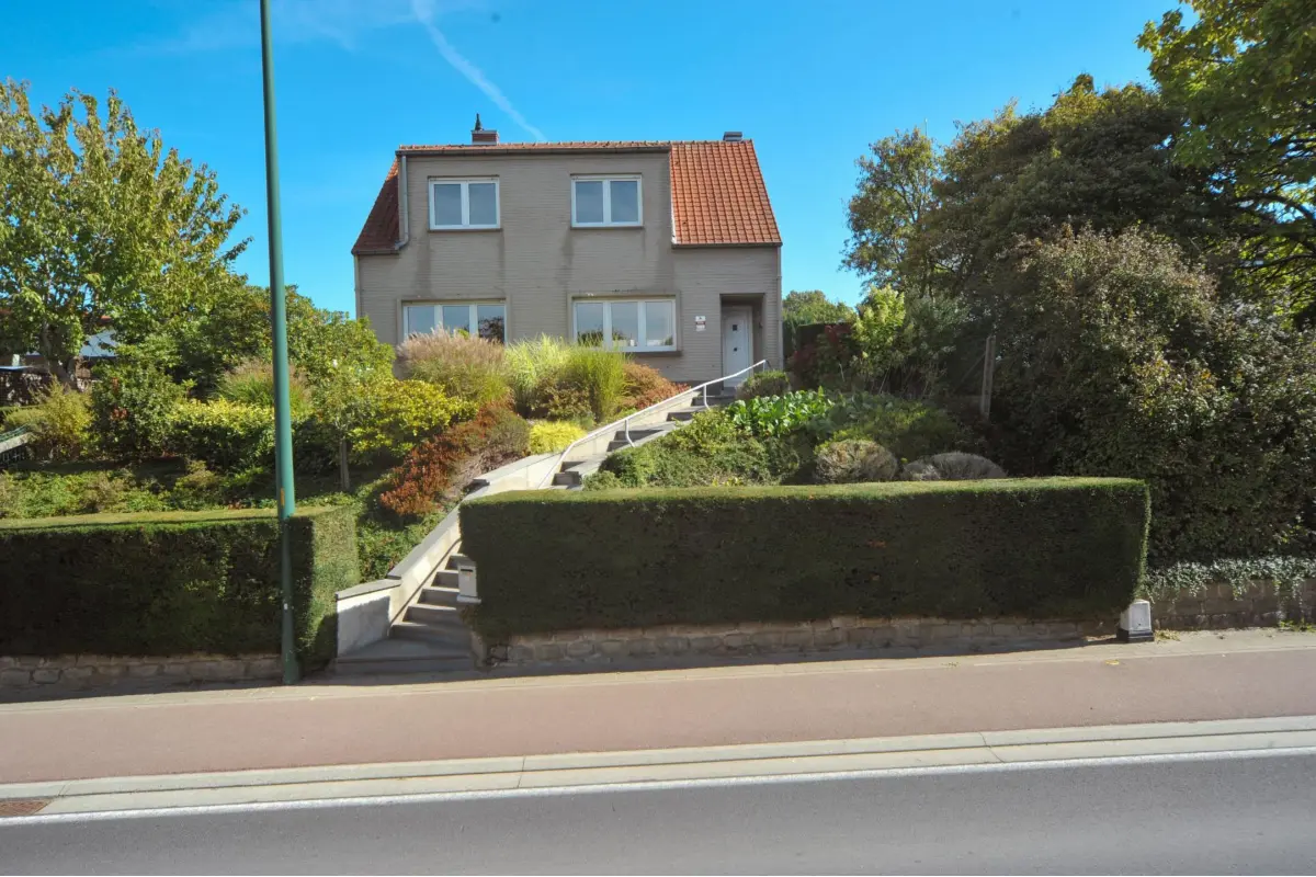 Huis te  koop in Sint-Pieters-Leeuw 1600 520000.00€ 3 slaapkamers 145.00m² - Zoekertje 646717