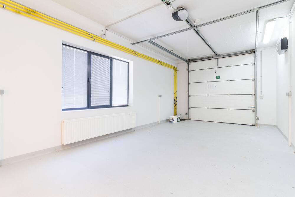 Commerce à louer à Nivelles 1400 2300.00€  chambres 244.00m² - Annonce 584590