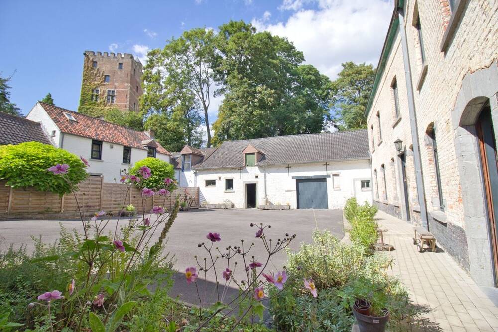 Maison à vendre à Mont-Saint-Guibert 1435 530000.00€ 3 chambres 300.00m² - Annonce 586115