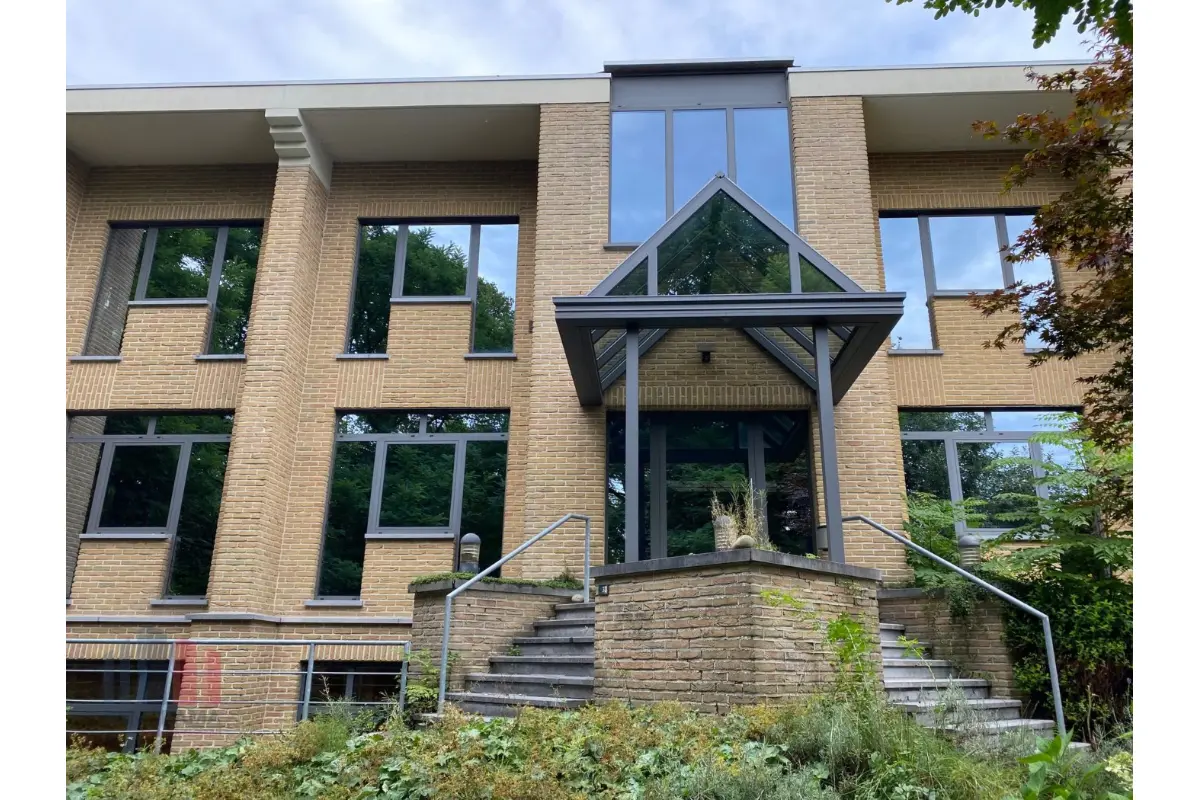 Handelszaak te  huur in Zellik 1731 11990.00€  slaapkamers 1308.00m² - Zoekertje 586789