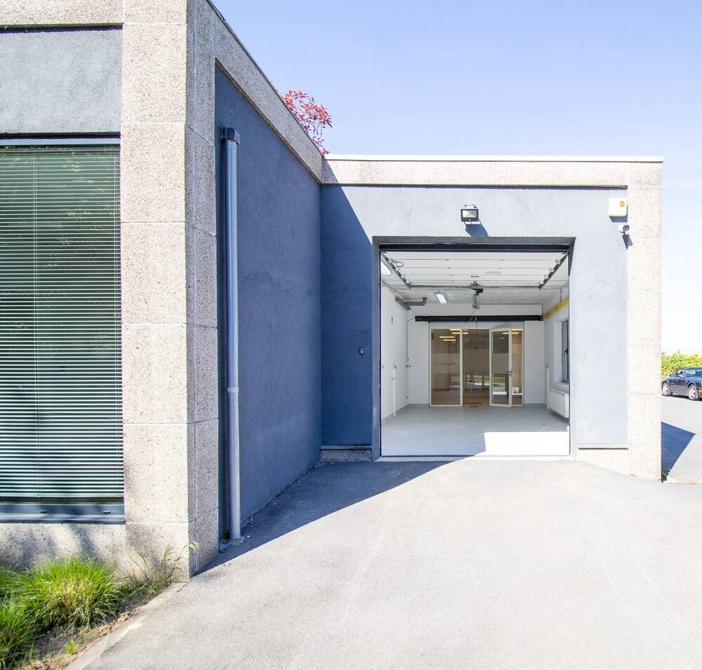 Commerce à louer à Nivelles 1400 4500.00€  chambres 522.00m² - Annonce 587353
