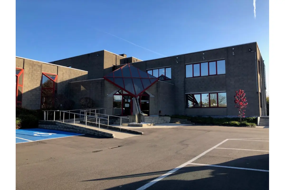 Handelszaak te  huur in Zellik 1731 5810.00€  slaapkamers 581.00m² - Zoekertje 586815