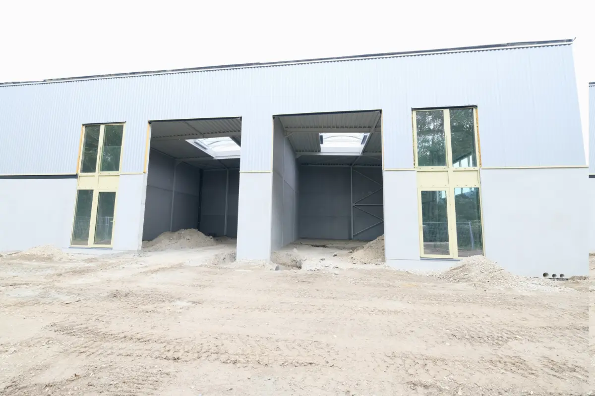 Commerce à louer à Drogenbos 1620 1950.00€  chambres 155.00m² - Annonce 588006