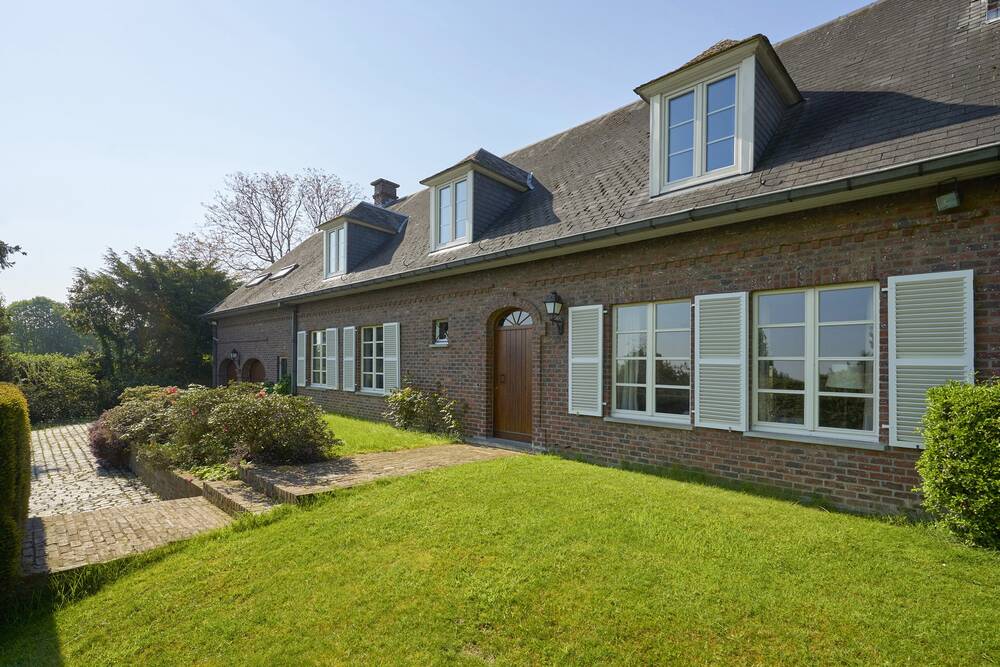 Maison à vendre à Lasne 1380 1075000.00€ 7 chambres 440.00m² - Annonce 588001