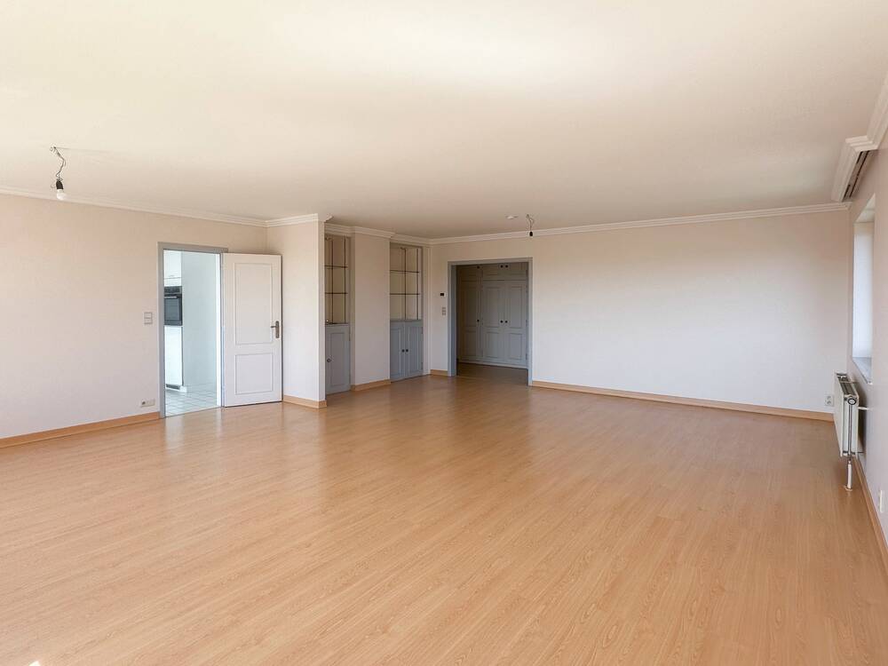Appartement à louer à Waterloo 1410 1850.00€ 3 chambres 150.00m² - Annonce 589540