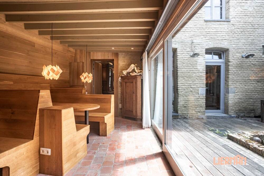 Commerce à vendre à Biévène 1547 795000.00€ chambres m² - Annonce 589588