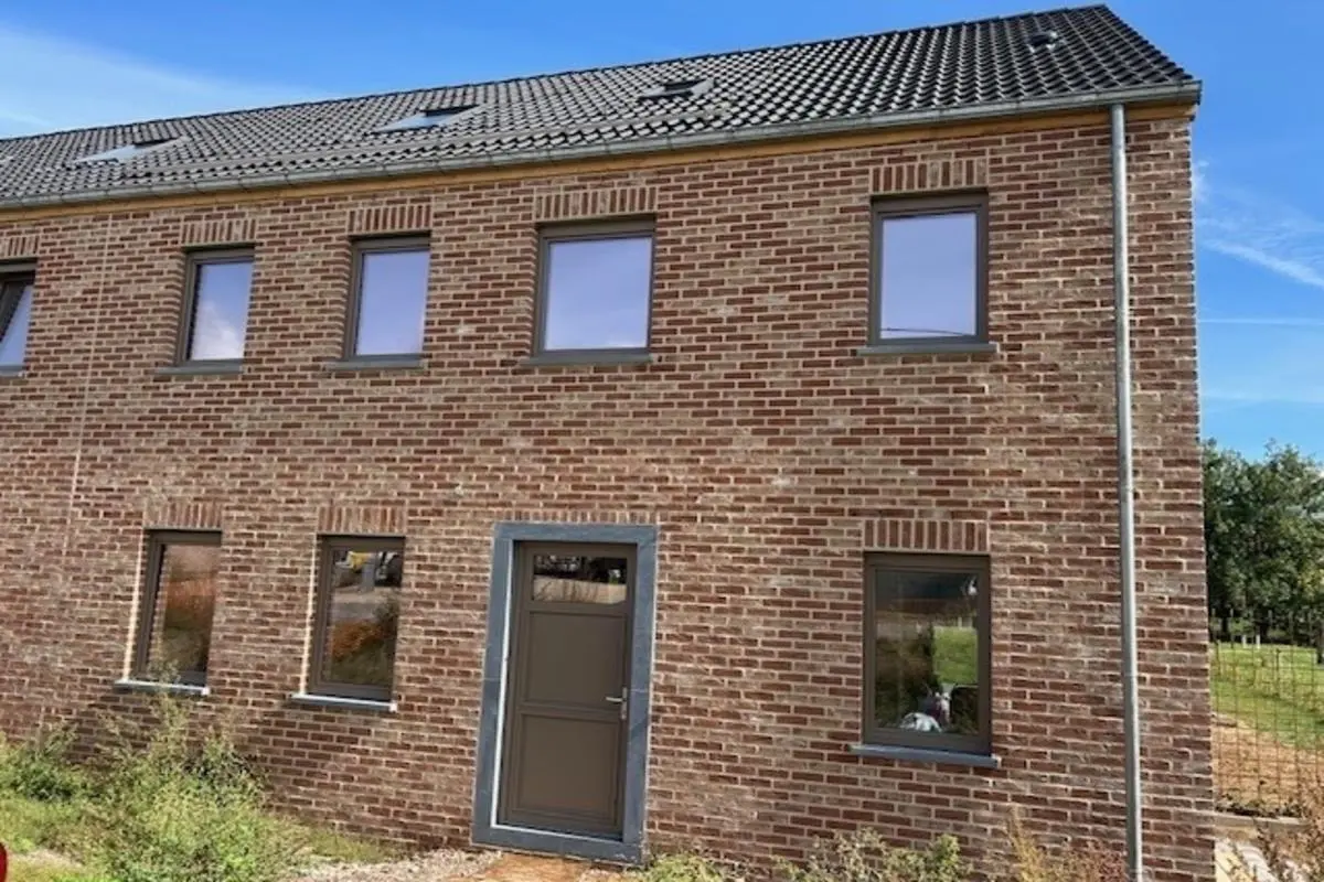 Huis te  huur in Ramillies 1367 1800.00€ 5 slaapkamers 205.00m² - Zoekertje 589163