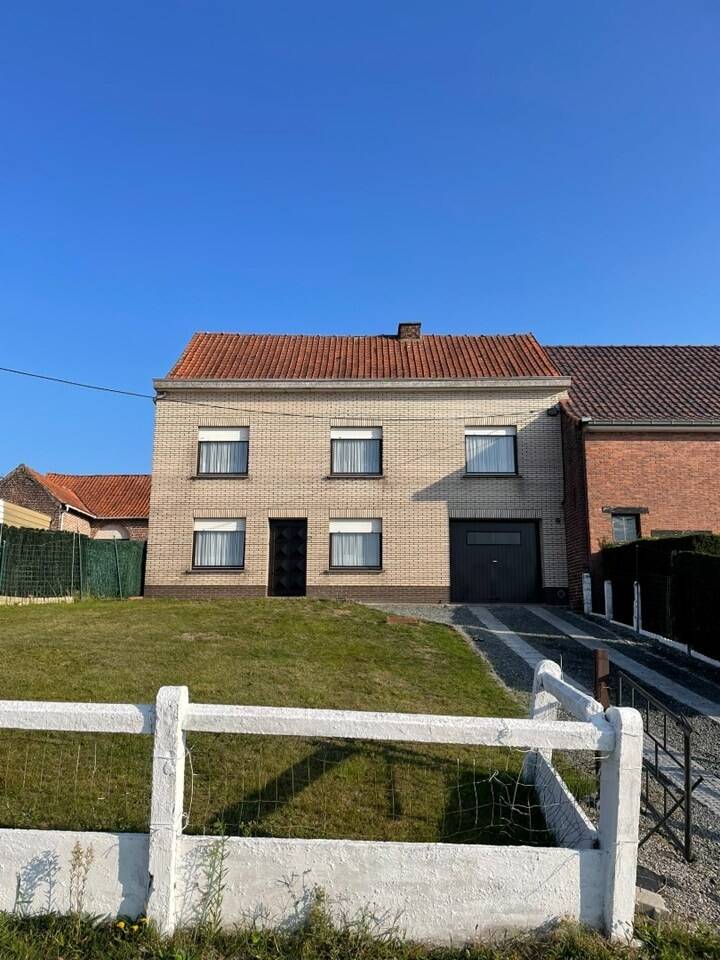 Huis te  huur in Roosdaal 1760 995.00€ 3 slaapkamers 120.00m² - Zoekertje 590634