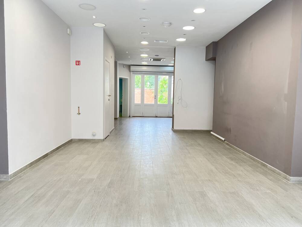 Commerce à à Uccle 1180 2550.00€ chambres 76.00m² - Annonce 590607