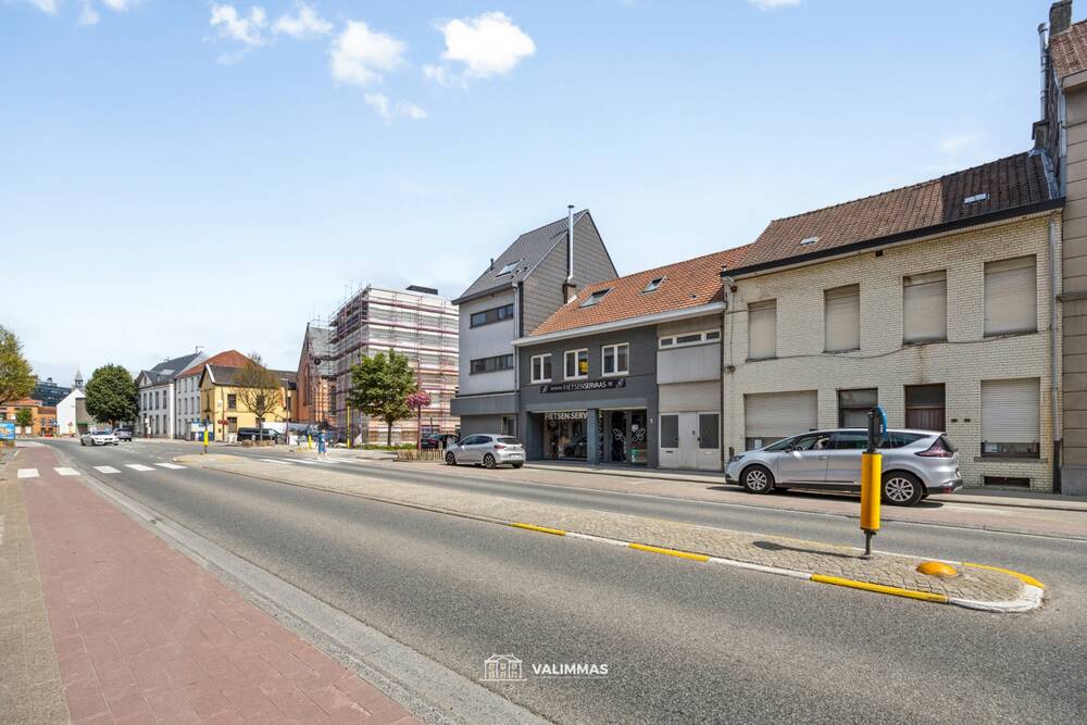 Handelszaak te  koop in Asse 1730 549000.00€  slaapkamers 264.00m² - Zoekertje 591361