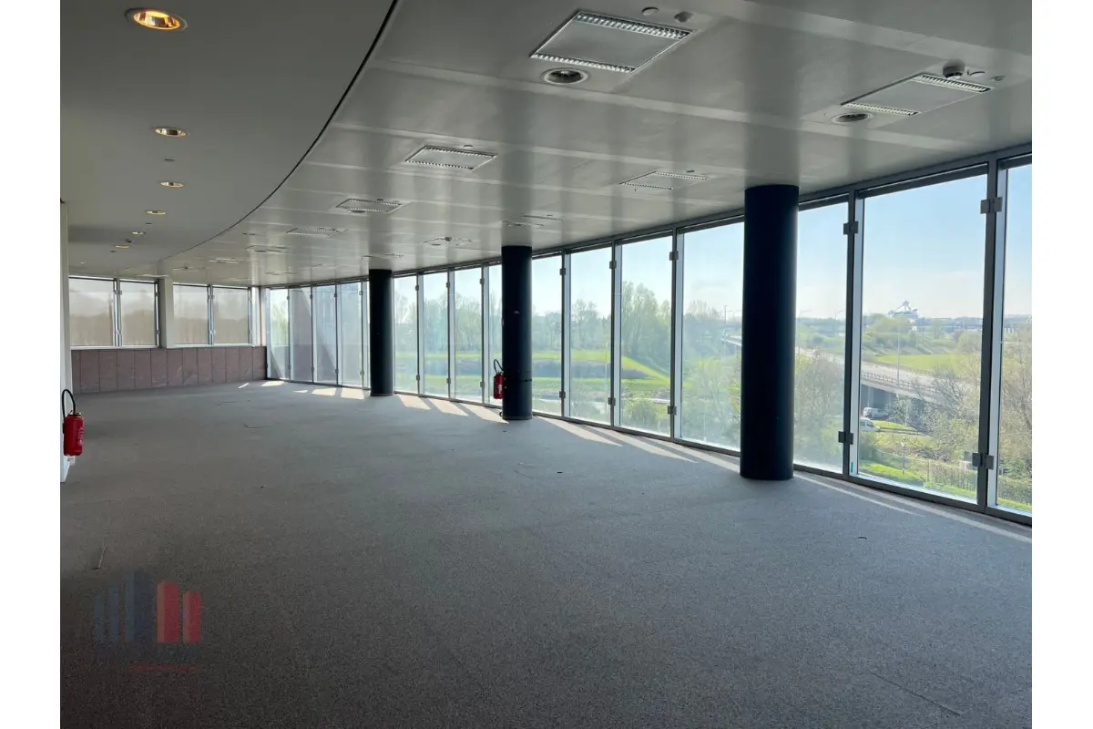 Handelszaak te  huur in Grimbergen 1850 7709.00€  slaapkamers m² - Zoekertje 591179