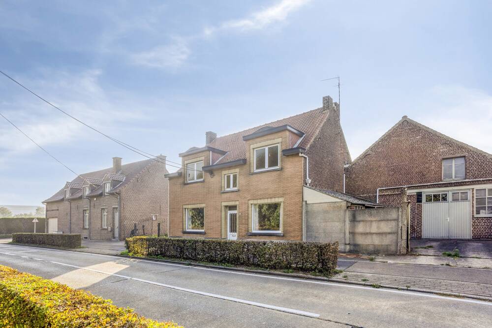 Huis te  koop in Sint-Pieters-Leeuw 1600 465000.00€ 2 slaapkamers 364.22m² - Zoekertje 596308
