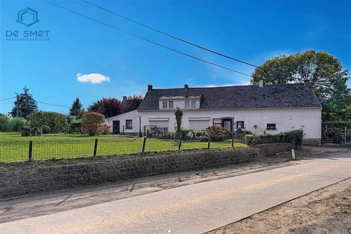 Huis te  koop in Bever 1547 250000.00€ 4 slaapkamers 259.00m² - Zoekertje 596129