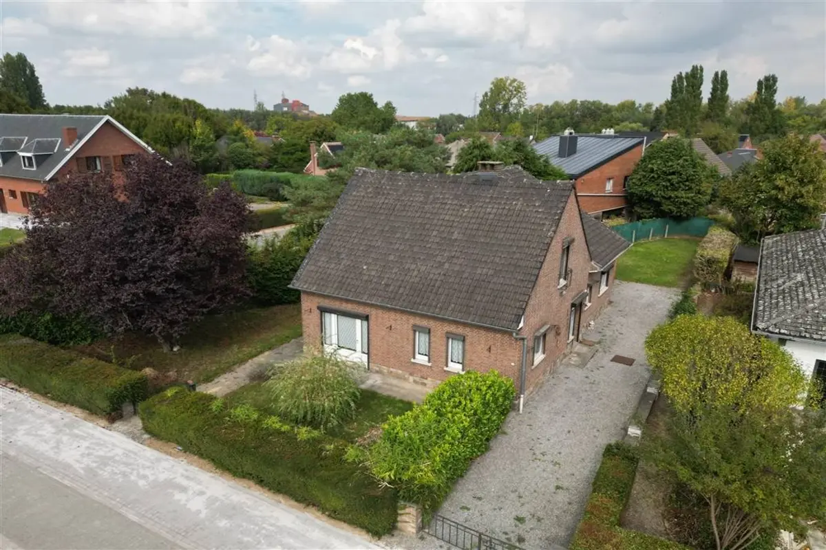 Huis te  koop in Geldenaken 1370 295000.00€ 4 slaapkamers 180.00m² - Zoekertje 595928
