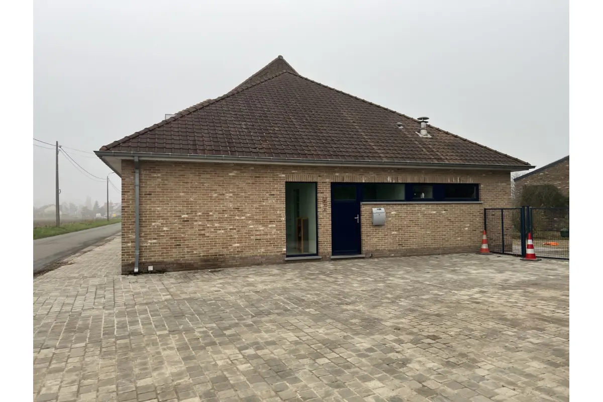 Commerce à louer à Opwijk 1745 950.00€  chambres 82.00m² - Annonce 595902