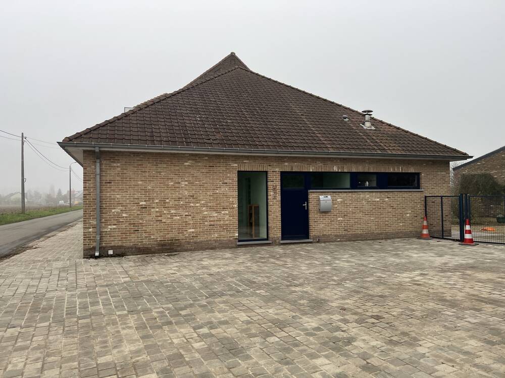 Handelszaak te in Opwijk 1745 950.00€ slaapkamers 82.00m² - Zoekertje 595902