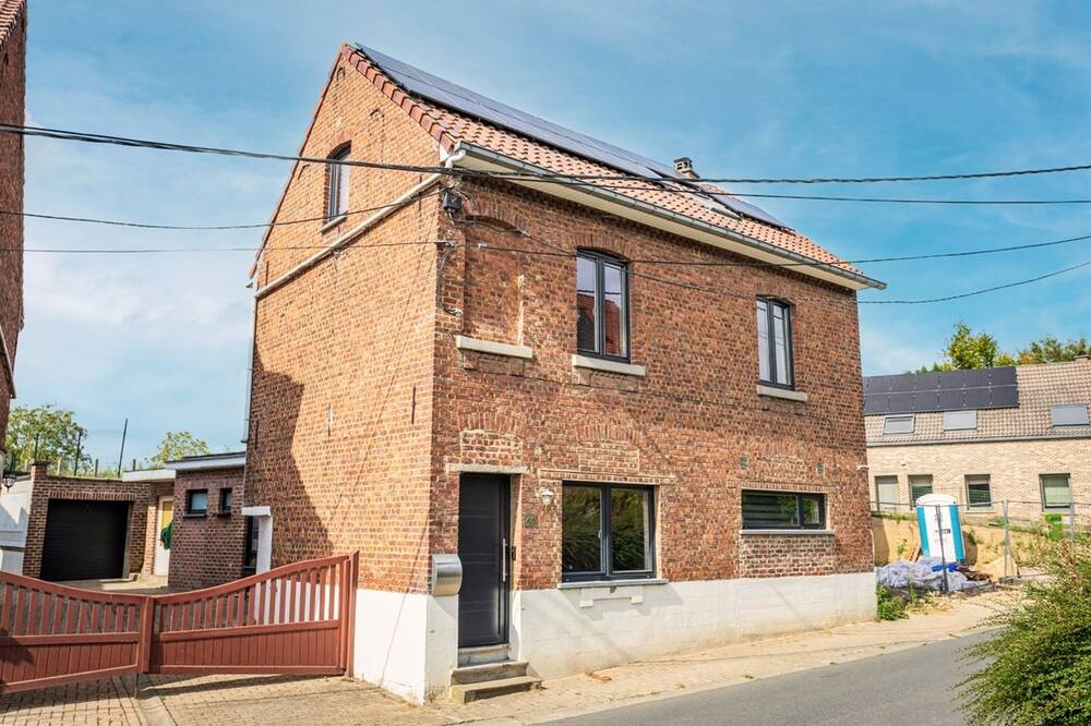 Huis te  koop in Sint-Pieters-Leeuw 1600 395000.00€ 3 slaapkamers 207.00m² - Zoekertje 597587