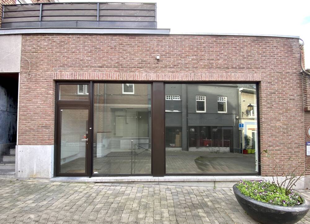 Commerce à louer à Nivelles 1400 950.00€  chambres 65.00m² - Annonce 599146