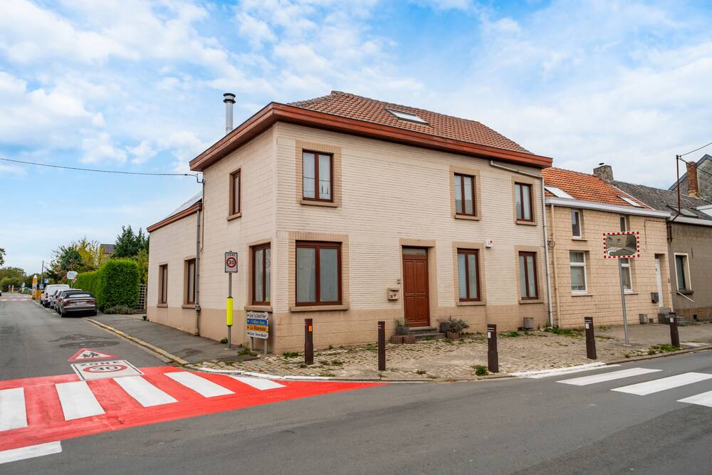 Maison à  à Braine-l'Alleud 1420 495000.00€ 5 chambres 261.00m² - Annonce 599167
