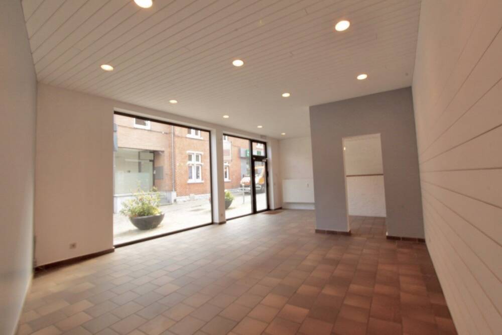 Commerce à louer à Nivelles 1400 950.00€  chambres 65.00m² - Annonce 598922
