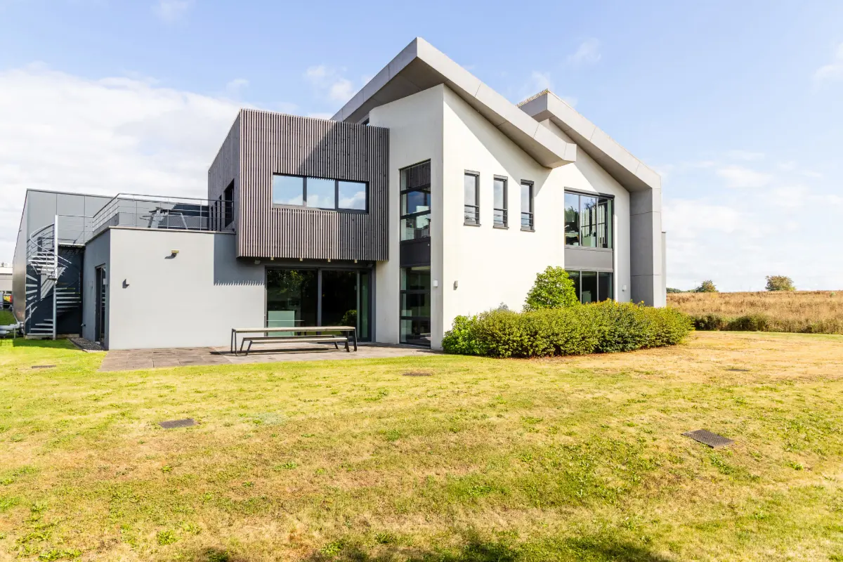 Handelszaak te  huur in Waver 1300 8500.00€  slaapkamers 964.00m² - Zoekertje 599002