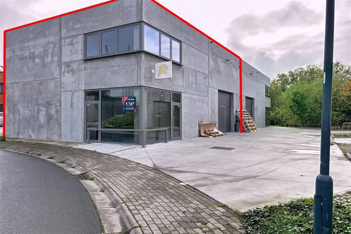 Commerce à louer à Jodoigne 1370 945.00€ chambres m² - Annonce 599592