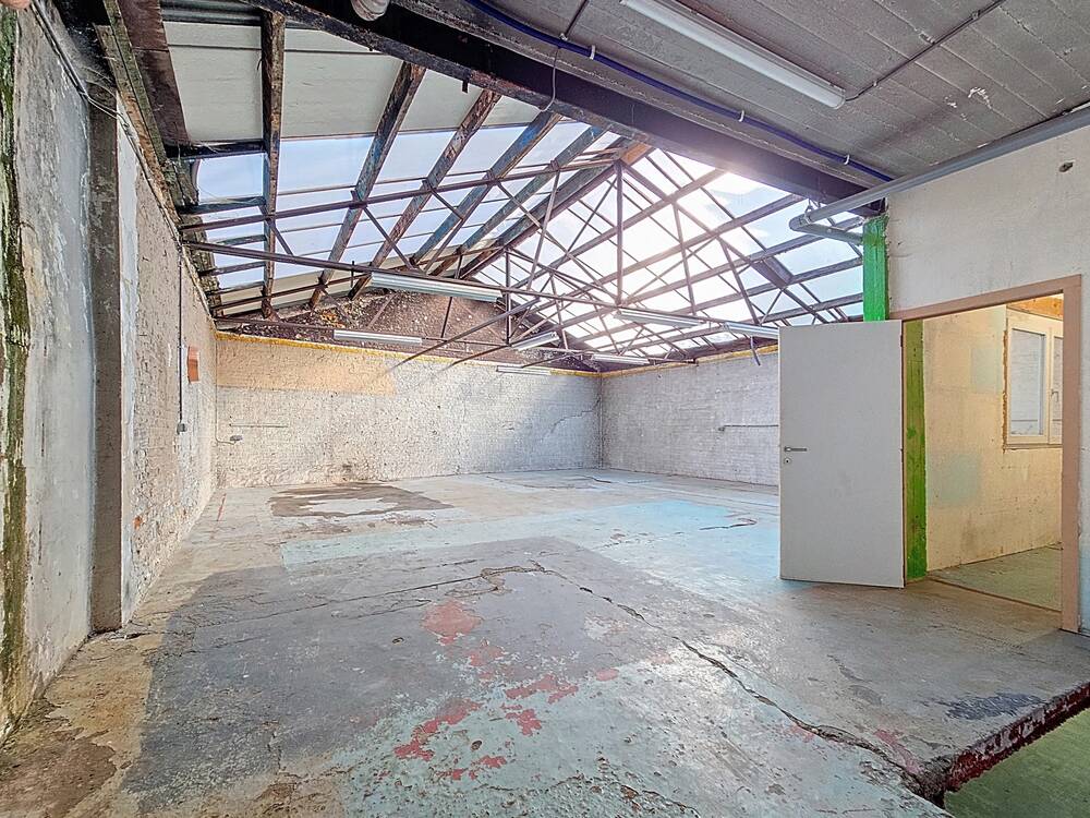 Commerce à louer à Ottignies 1340 1000.00€ chambres 116.00m² - Annonce 599477
