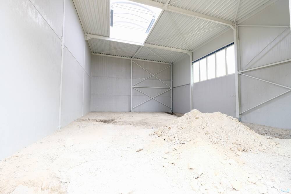 Commerce à louer à Leeuw-Saint-Pierre 1600 2000.00€ chambres 164.00m² - Annonce 600123
