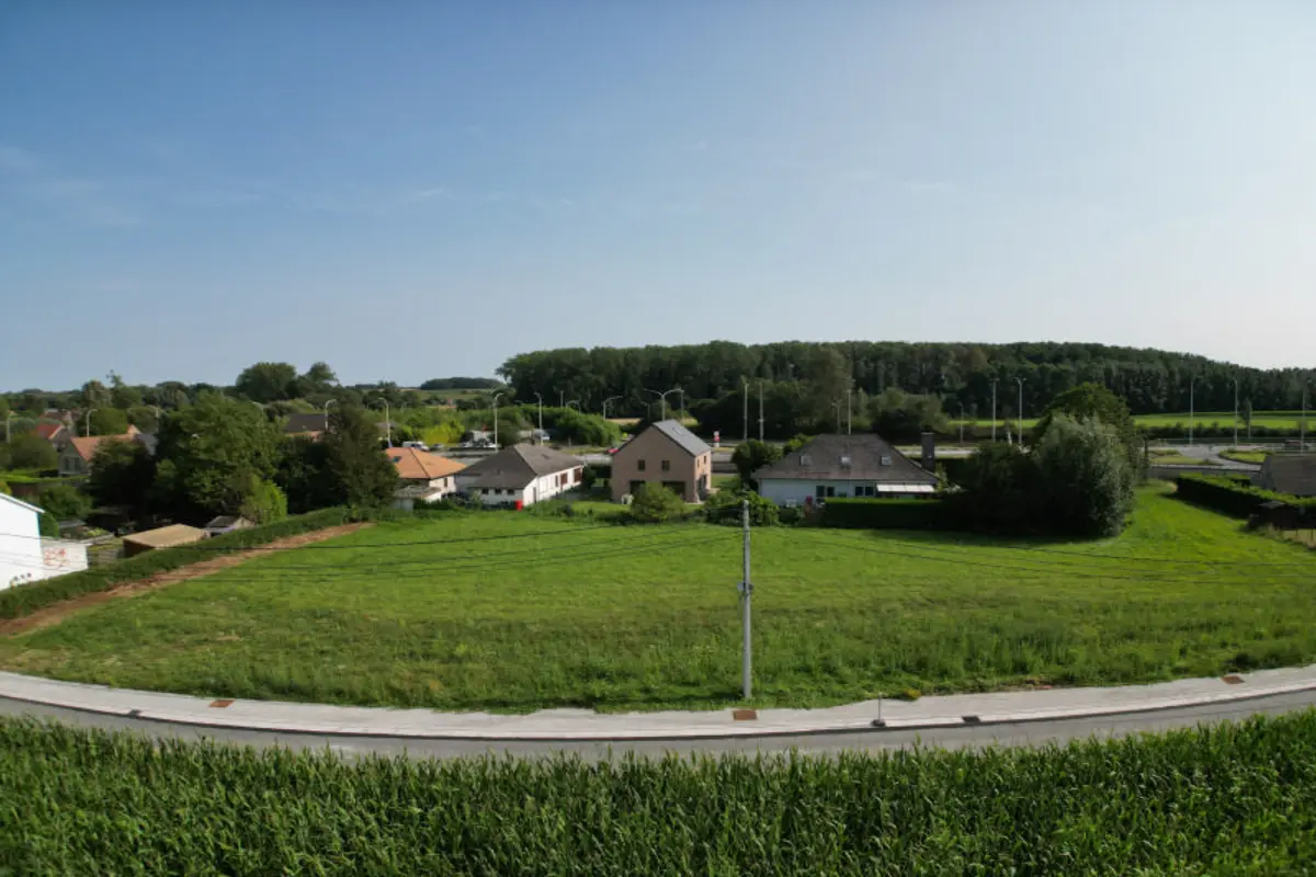 Terrain à bâtir à  à Enghien 7850 169500.00€  chambres m² - Annonce 600938