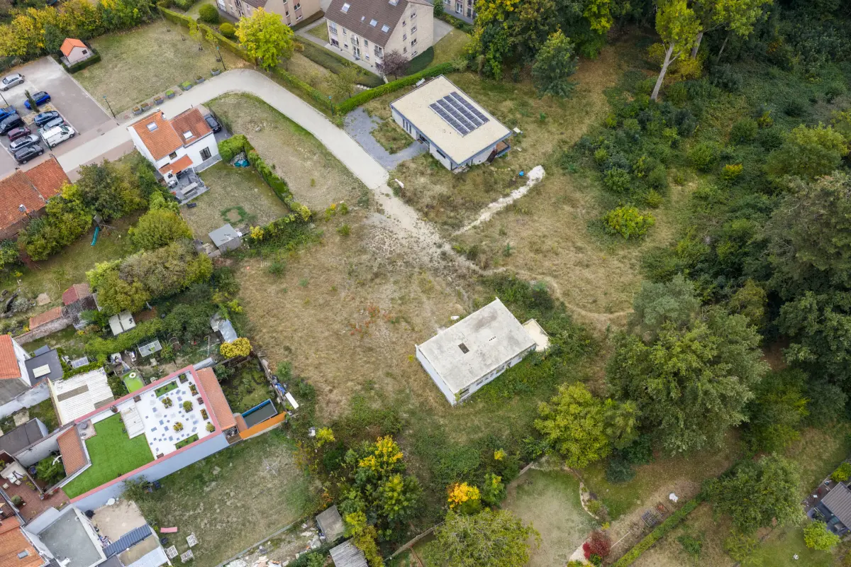 Grond te  koop in Sint-Genesius-Rode 1640 549000.00€  slaapkamers m² - Zoekertje 600912