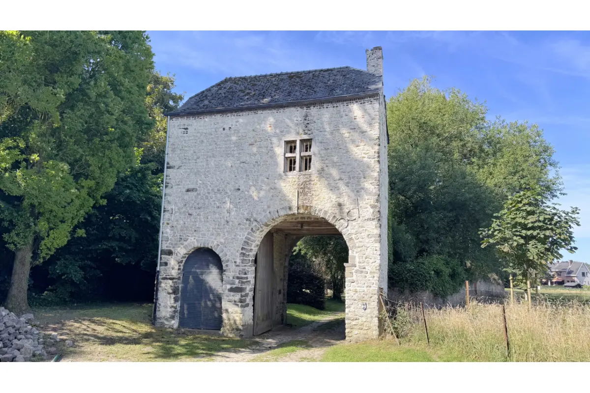 Maison à  à Les Bons Villers 6210 930000.00€ 5 chambres 423.00m² - Annonce 651015