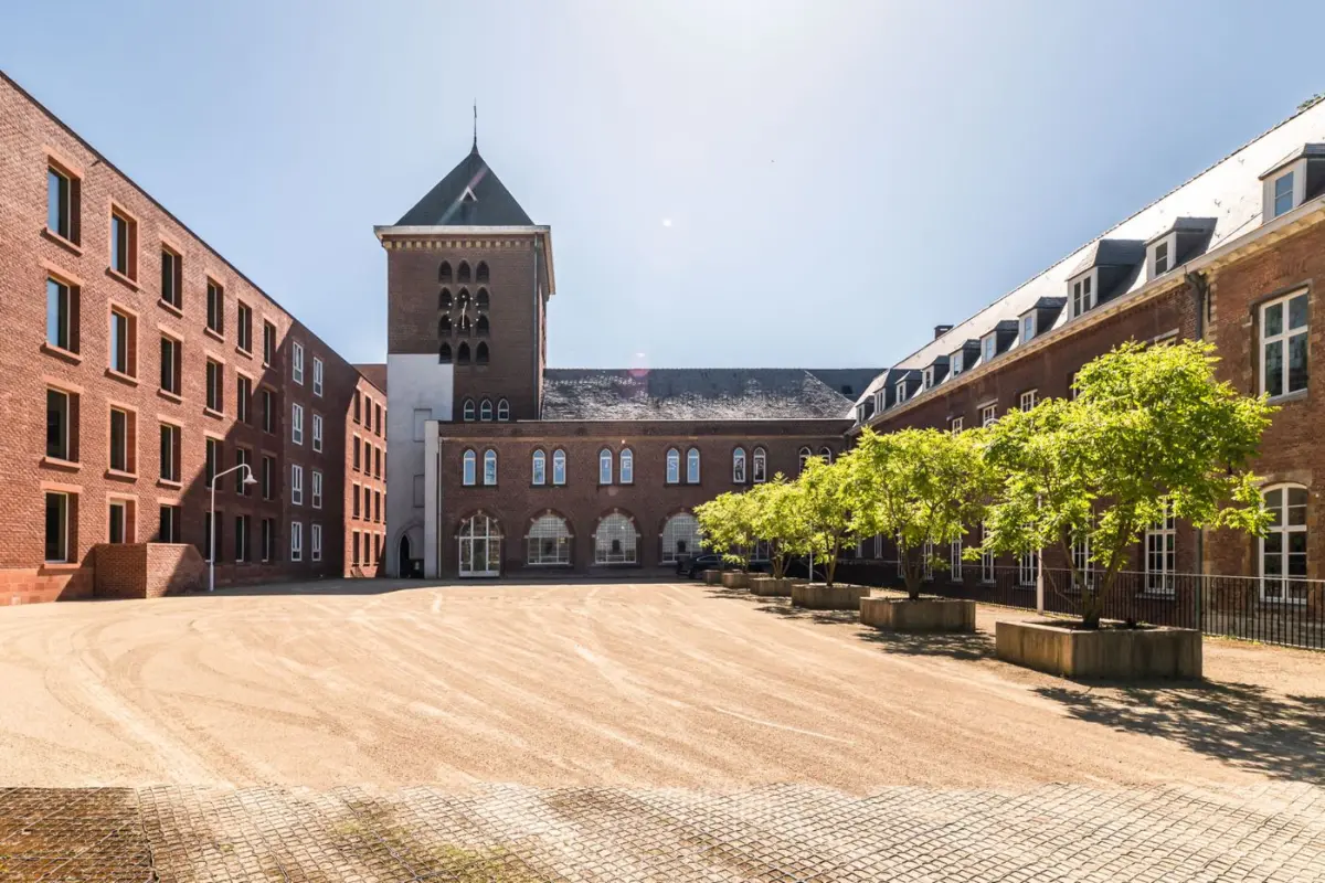 Handelszaak te  huur in Dilbeek 1700 2189.00€  slaapkamers 500.00m² - Zoekertje 602007