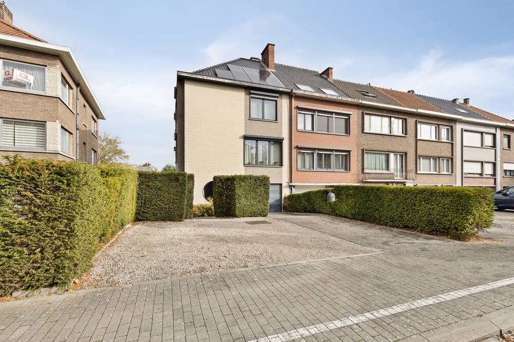 Huis te  koop in Sint-Pieters-Leeuw 1600 529000.00€ 4 slaapkamers 180.00m² - Zoekertje 602332