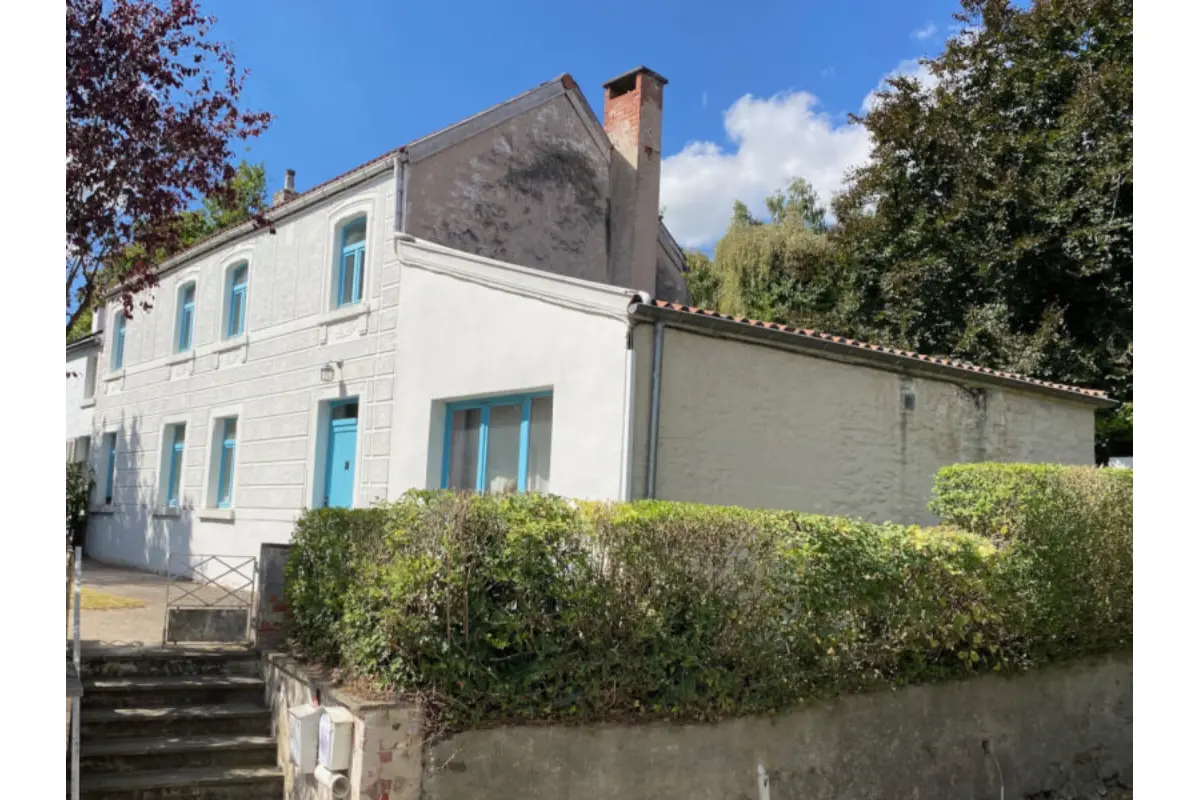 Huis te  in Villers-la-Ville 1495 325000.00€ 3 slaapkamers m² - Zoekertje 602893