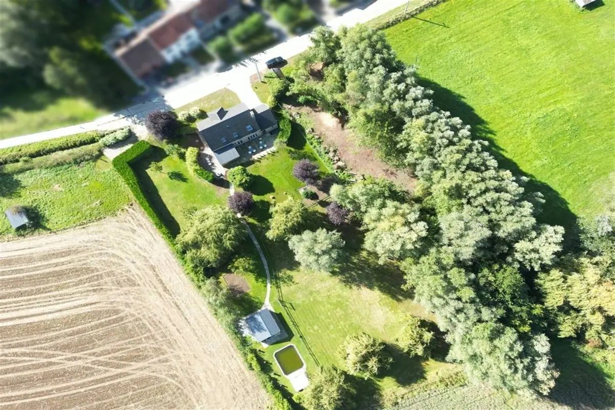 Huis te  koop in Laatwijk 1370 675000.00€ 3 slaapkamers 220.00m² - Zoekertje 602590