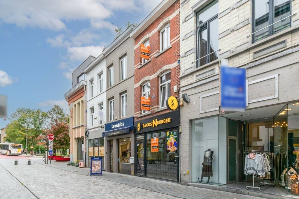 Appartementsgebouw te  koop in Hal 1500 295000.00€  slaapkamers 242.00m² - Zoekertje 601741