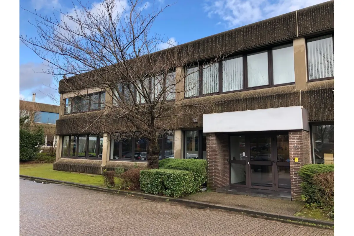 Commerce à louer à Zaventem 1930 6570.00€  chambres 1314.00m² - Annonce 601982