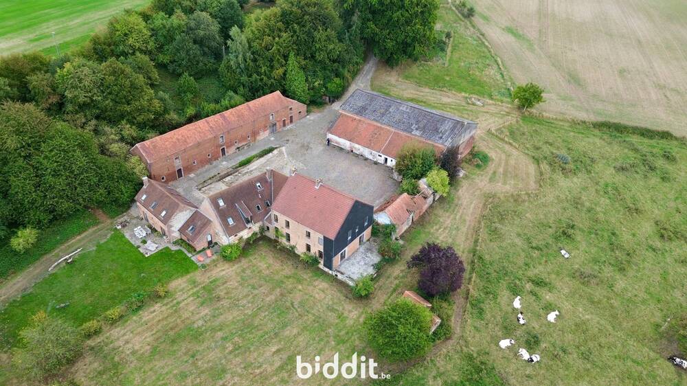 Boerderij te koop in Itter 1460 950000.00€ 5 slaapkamers 483.00m² - Zoekertje 603597