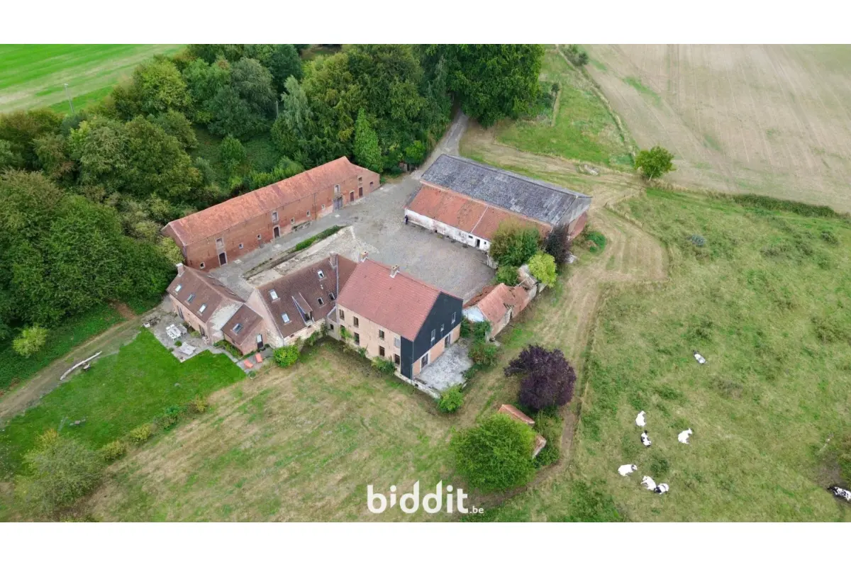 Boerderij te  koop in Itter 1460 950000.00€ 5 slaapkamers 483.00m² - Zoekertje 603597