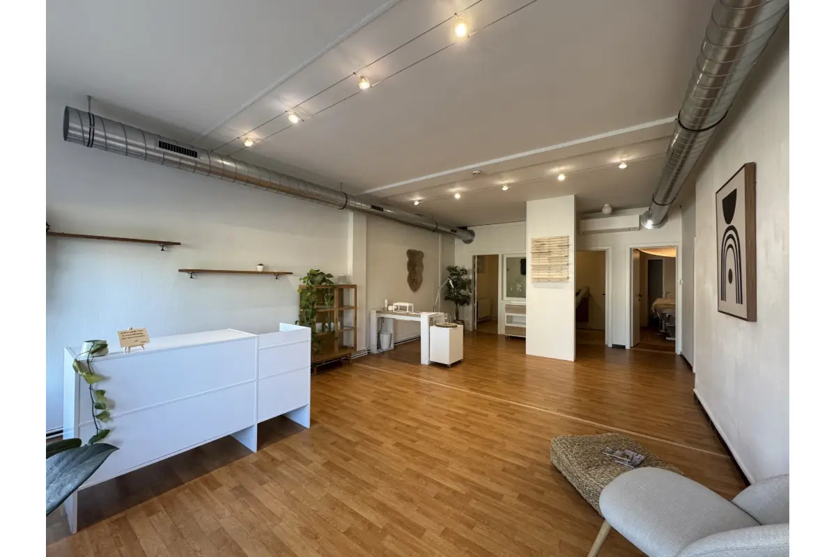 Commerce à louer à Hofstade 1981 730.00€  chambres 80.00m² - Annonce 603595