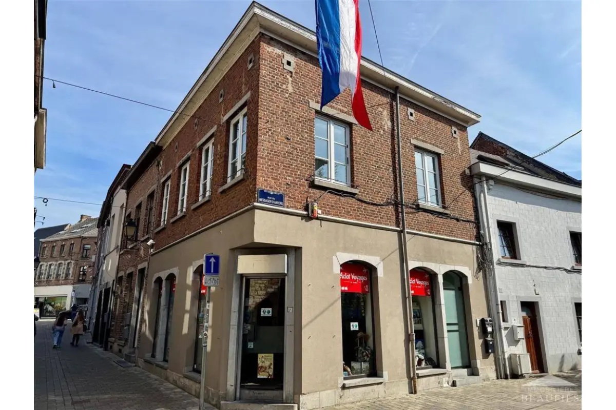 Huis te  koop in Nijvel 1400 280000.00€ 2 slaapkamers 177.00m² - Zoekertje 604934